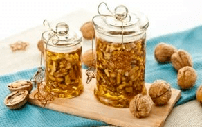 Madu dan walnut